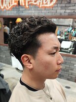 フォーコーナーズカットショップスリーセント 栄(FourCornersCutShop 3/cent) オールバックパーマ/テーパーフェード/スパイラルパーマ