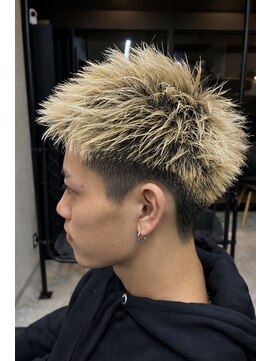 シーク 千葉中央駅(SEEK) MEN’S HAIR/サーフカール/刈り上げセンターパート/千葉駅