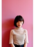 黒髪耳かけショートボブ