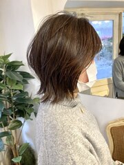 2024人気ヘア面長丸顔に似合うくびれレイヤーショコラベージュ