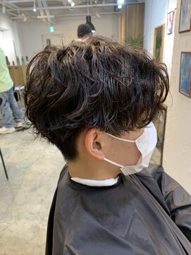 エルオム(EL.HOMME) 【YUKI】センターパート×スパイラルパーマ