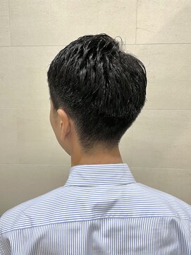 グレイスフル バーバープラチナム 六本木店(Graceful Barber platinum) 刈り上げサイドパート
