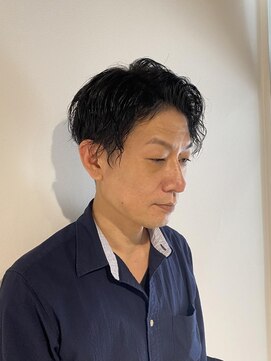 ドルクス 日本橋(Dorcus) 渋い大人のパーマ　メンズオンリーサロン　個室　半個室