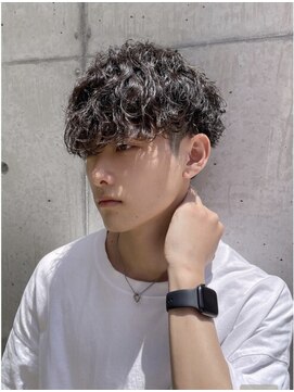 ロンド アンブル 四条烏丸(Lond ambre) 【Lond ambre】萱原大幹 波巻きパーマ/ツーブロック/黒髪