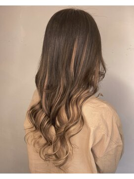 フツーロ 栄(FUTURO) プルエクステ