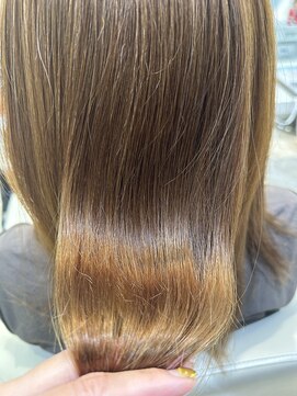 ケンジ 平塚 アネッタ(KENJE annetta) ダメージ毛の髪質改善ストレート　ビフォーアフター