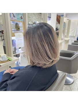 カフェアンドビューティー エスト 越谷(cafe&beauty est) 軽やかロブ