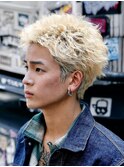 スパイキーショートブリーチカラーメンズカットアップバングヘア