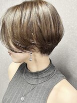 エストアール フクオカ 福岡博多店(est-r. Fukuoka)&nbsp;博多/ショート/くびれショート/ベージュ/アディクシーカラー