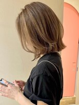 ヒビヲ 天神警固(HIBIO)&nbsp;ショートボブ切りっぱなしボブミニボブダブルカラーケアブリーチ