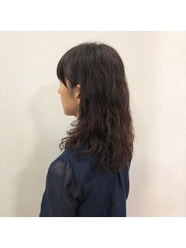 ヘアーアンドメイク ヒューラ 立川店(HAIR&MAKE hurra) ロングパーマウェーブスタイル