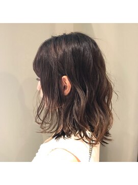 アヴァカブヘアライフ(avacab HAIR LIFE) セミディ