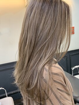 ヒート バイ アンカットラウンジ 渋谷(HEAT by UNCUT&LOUNGE) ☆ダブルカラー/インナーカラー/ケアブリーチ/ハイライト　渋谷