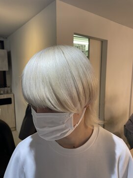 ホロ(hollo) ホワイトカラー/ホワイトヘア/メンズハイトーン