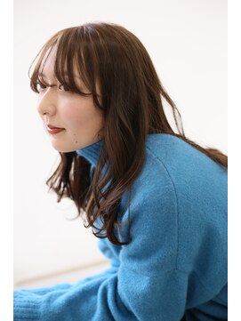 スリーマーク(THREE mark) 大人かわいい流れる顔まわりカット/長めシースルー前髪