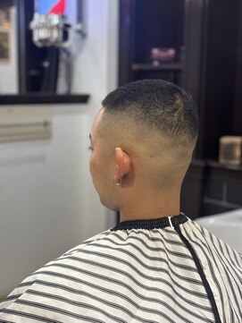 ジールアンドニコ(Zeal & nico.) スキンフェードカット