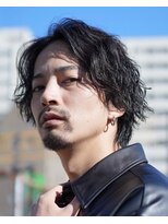 オルト(Altn)&nbsp;大人の波巻きスパイラルパーマミディアムロングメンズカットヘア