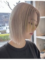 カムジーヘッド(COMEGHEAD)&nbsp;ダブルカラーショートボブインナーカラーハイライトケアブリーチ