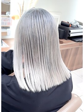 アッシュ 大宮店(Ash) ハイトーン髪質改善ホワイトグレージュ