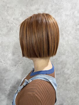 コーパル(copal) 顎ラインボブ・ブリーチなし・ビタミンオレンジカラー