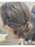 編み込みシニヨン