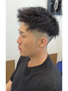 バタクラン(BATACLAN) ジェットモヒ/ツイスト/フェード/シェービング/バーバー眉毛