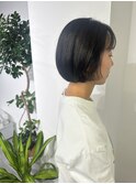 暗髪コンパクトボブ