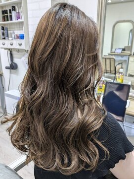 ガーデン バイ イル(GARDEN by illu Co.Ltd) ハイライトで作る動きのあるロングヘア◇