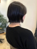 ハレ(hale)&nbsp;アッシュブラック ミニボブ レイヤーボブ 外ハネ 艶髪
