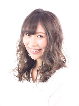 アフィナー(Afinar) 【大人かわいい♪】ラフウェーブミディアム【横浜/Afinar】