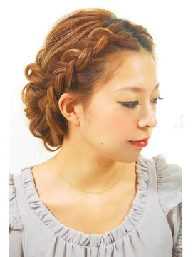 ゲッカビジン(GEKKABIJIN) ザ・編みこみアップ《ヘアセット&着付 GEKKABIJIN》