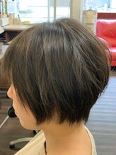 ヘアアトリエ シャイニィ(hair atelier Shiny) 高知　美容室　shiny しっかり凹凸　ショートボブ