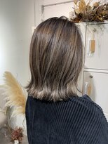 カフカ(CAFCA)&nbsp;筋感立体感白髪ぼかしハイライト