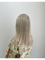 エミーバイモアムー(Emmie byMoremuu)&nbsp;ホワイトグレージュ