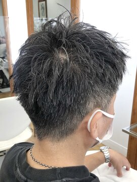 ヘッズ 本八幡店(HEADS) MEN'S HAIR  センターパート　ツイストスパイラル　コンマヘア