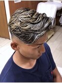 【GROOMER/S 佐藤】 サイドパート ハイライト フェード スタイル