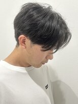 ヒュイル バイ ニアウ(Hwyl by Niau) メンズマッシュセンターパートスパイラルパーマニュアンスパーマ