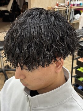 ボンドストーリールミエール(Bond Story lumiere) 名古屋/メンズカット/メンズパーマ/眉毛/ツイストスパイラル