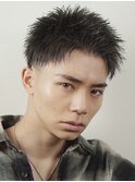 黒髪刈り上げアップバングスパイキーショート
