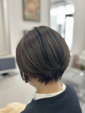 ニア(NiA) ショートボブ