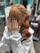 リエラ 新宿(RIERA)&nbsp;編み込みお団子入りサイドテール