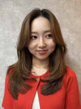 ウル(Ulu.)&nbsp;内巻きワンカール小顔レイヤーカット/ミディアム大人レイヤー