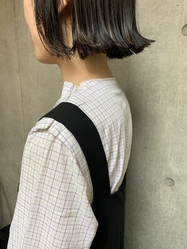 ビビト(bibito) bibito 切りっぱなしボブ ハイライトロブ 外ハネパーマ