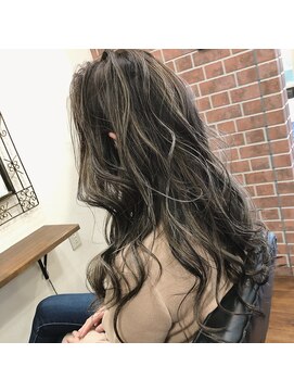 リズ オブ ヘアー(Lis of hair) バキバキ筋感ハイライト☆ハイベージュ【大橋】＠lis_oohashi