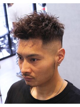 タフ バーバーショップ(TOUGH BARBER SHOP) twist perm×skin fade