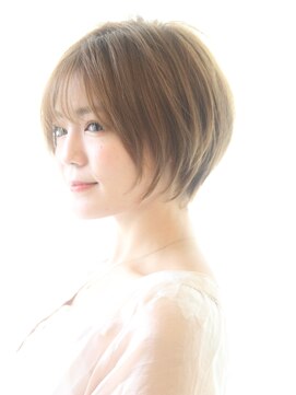 レウナ 外苑前(Reuna) 大人可愛いショーボブ　ニュアンスショート　アッシュブラウン