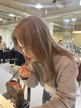 ロロ(ro-ro) 【恵比寿ro-ro】ハイトーン×ミルクティーベージュ