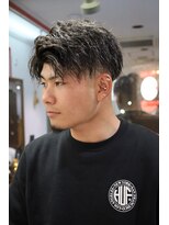 メゾンフォーメン(Maison for men)&nbsp;ワイルドアップバング　ツイストパーマ　スキンフェード　メンズ