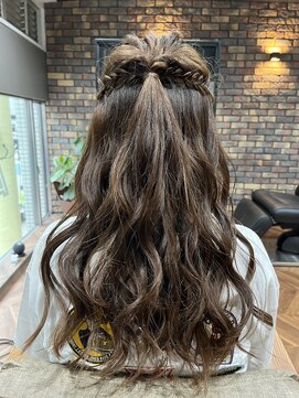 アントニオ(ANTONIO) ハーフアップ