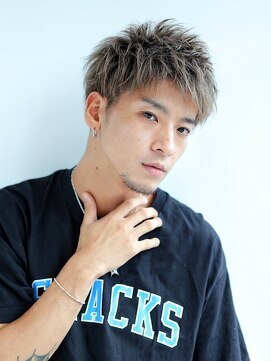 リップス レイ ギンザ(LIPPS Ray GINZA) グレージュツーブロックショートかき上げ